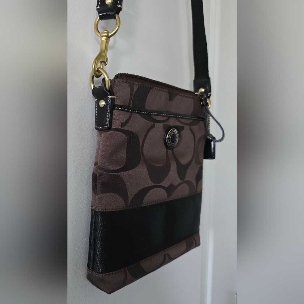 Vintage Coach Kitt Crossbody Bag Purse Brass Hardware New Condition - Picture 4 of 11